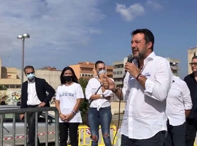 Donna Aggredisce Matteo Salvini